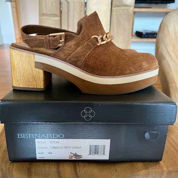 Bernardo Tobacco Sochi Clog - Picture 6 of 10